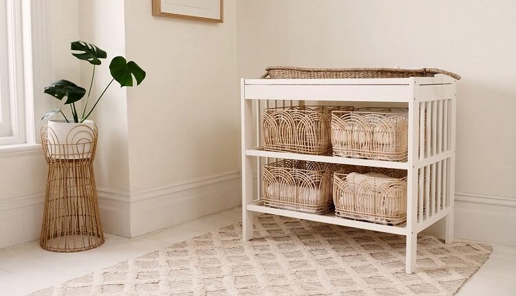 baby change table